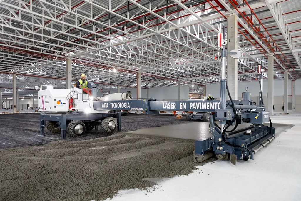 pavimento_altras_prestaciones_ultraresistente_logistico_hormigonado_alta_planimetria